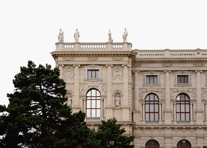 Miiro Palais Rudolf