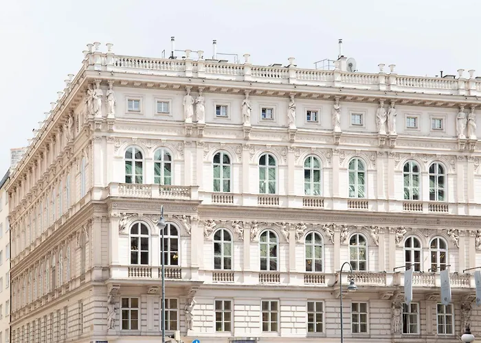 Miiro Palais Rudolf Szálloda 4*